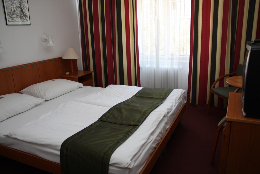 Hotel Griff Budapest Extérieur photo